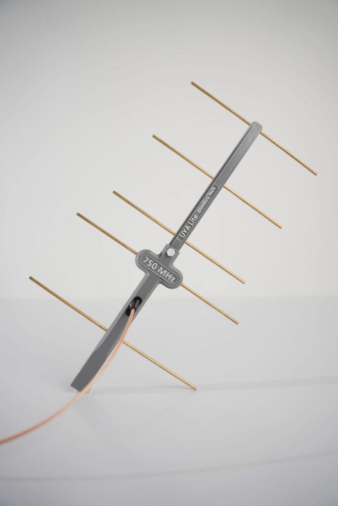 Антена Yagi-Uda Lite 750